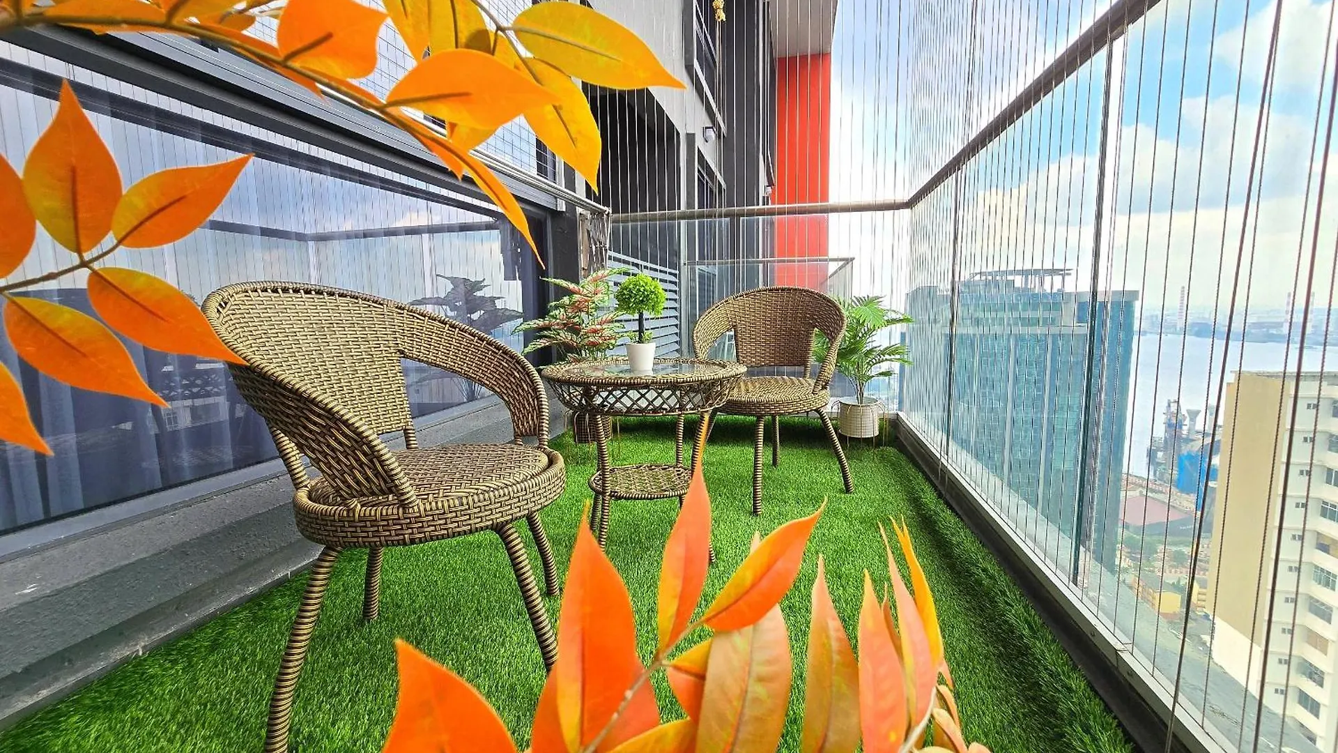 Loft Suite Seaview Near Jb Ciq 6-7Pax Johor Bahru Apartment