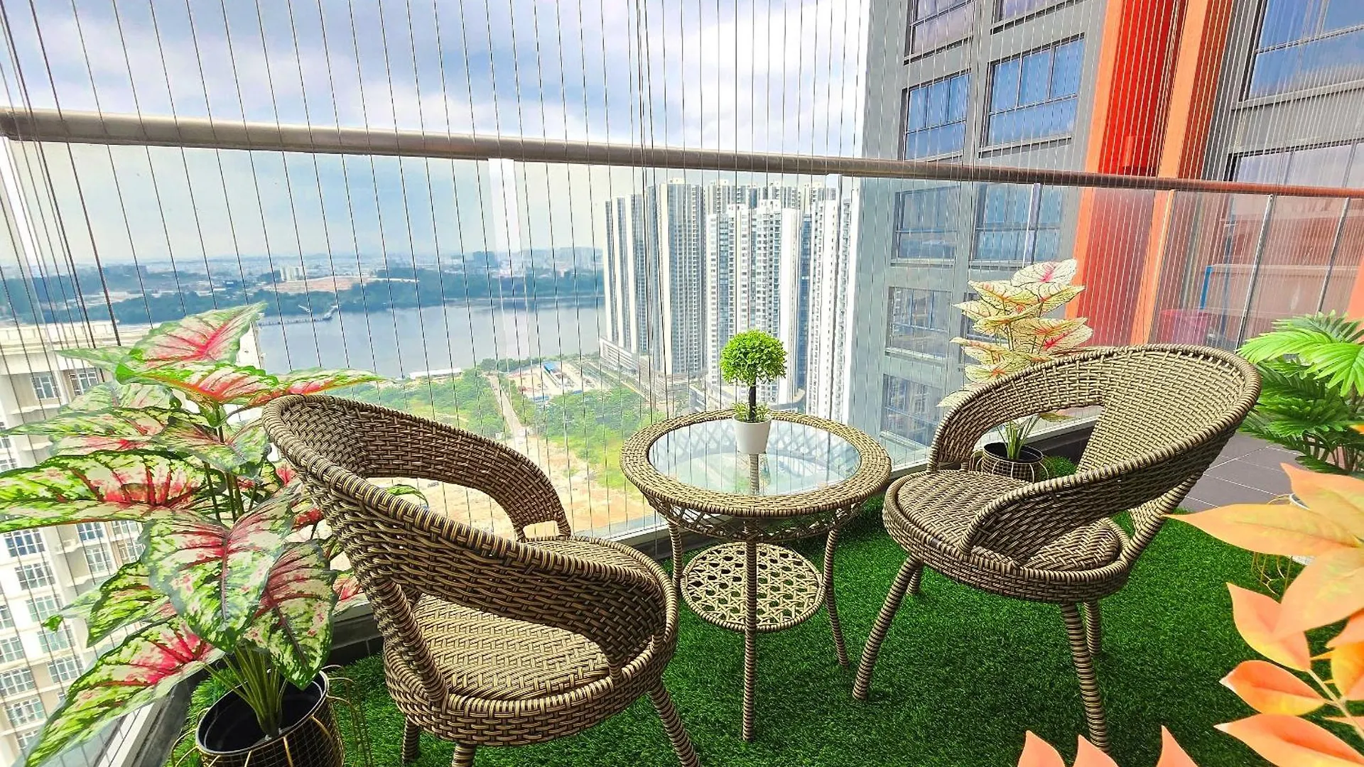 Apartment Loft Suite Seaview Near Jb Ciq 6-7Pax Johor Bahru Ma­lay­sia