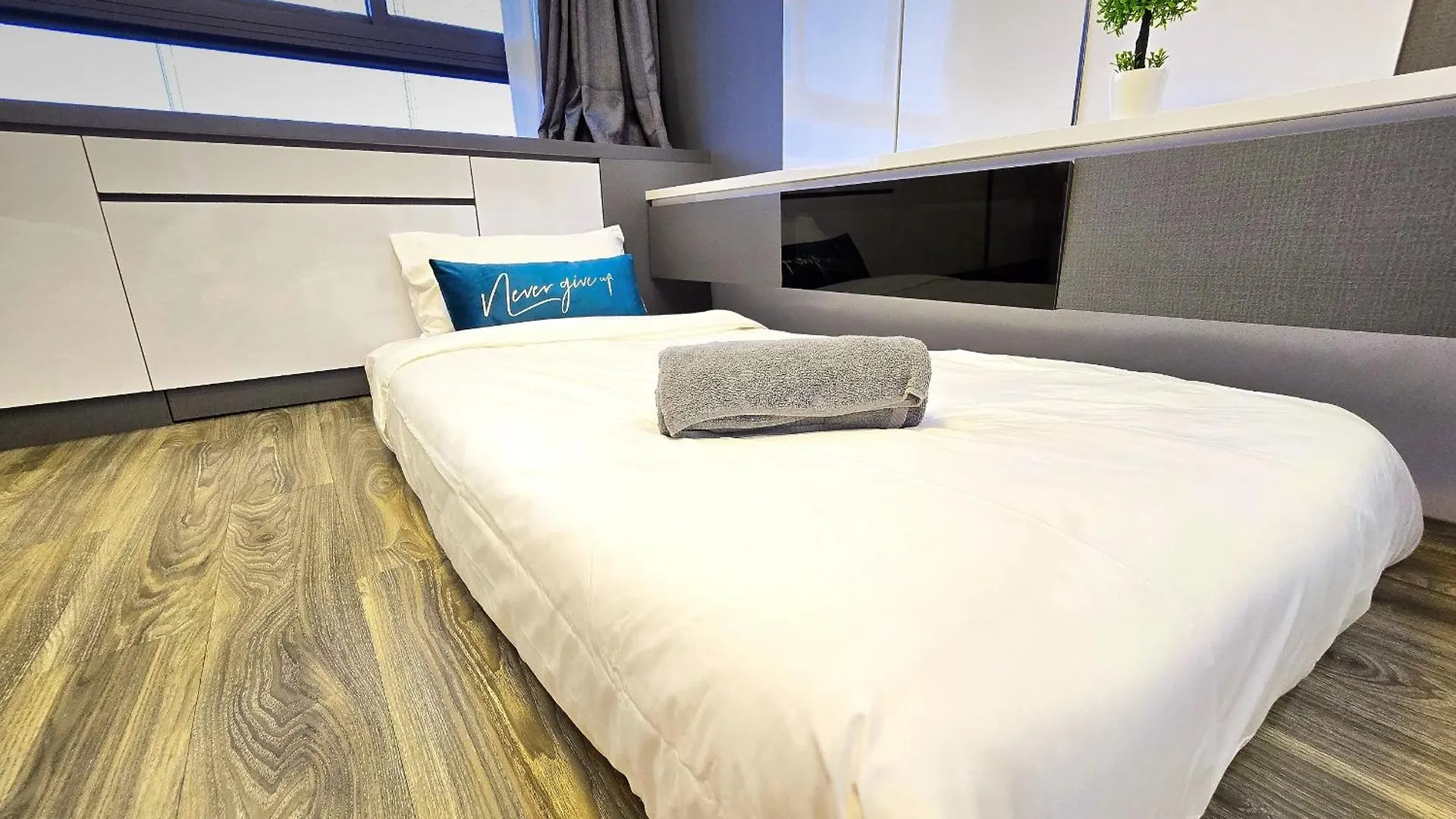 Loft Suite Seaview Near Jb Ciq 6-7Pax Johor Bahru Appartamento